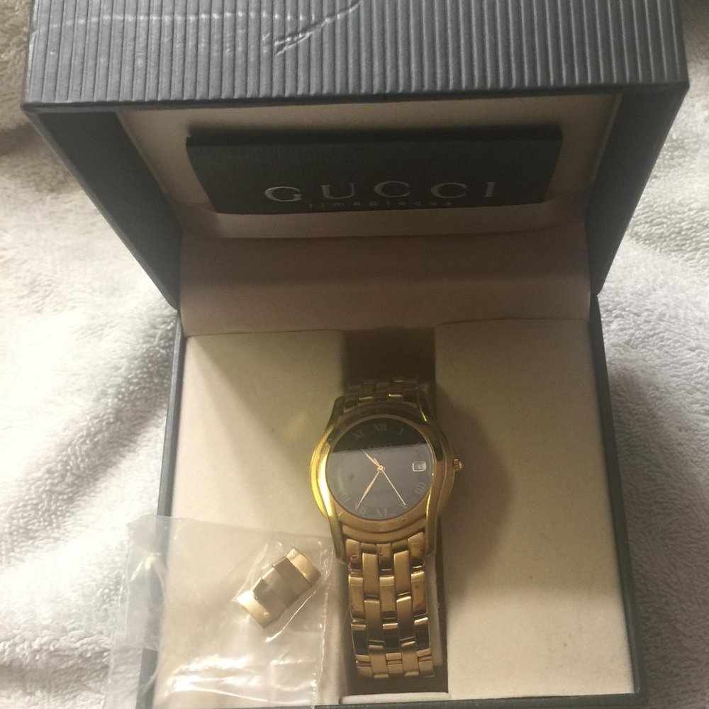 Gucci 5400M Gold Mens Watch